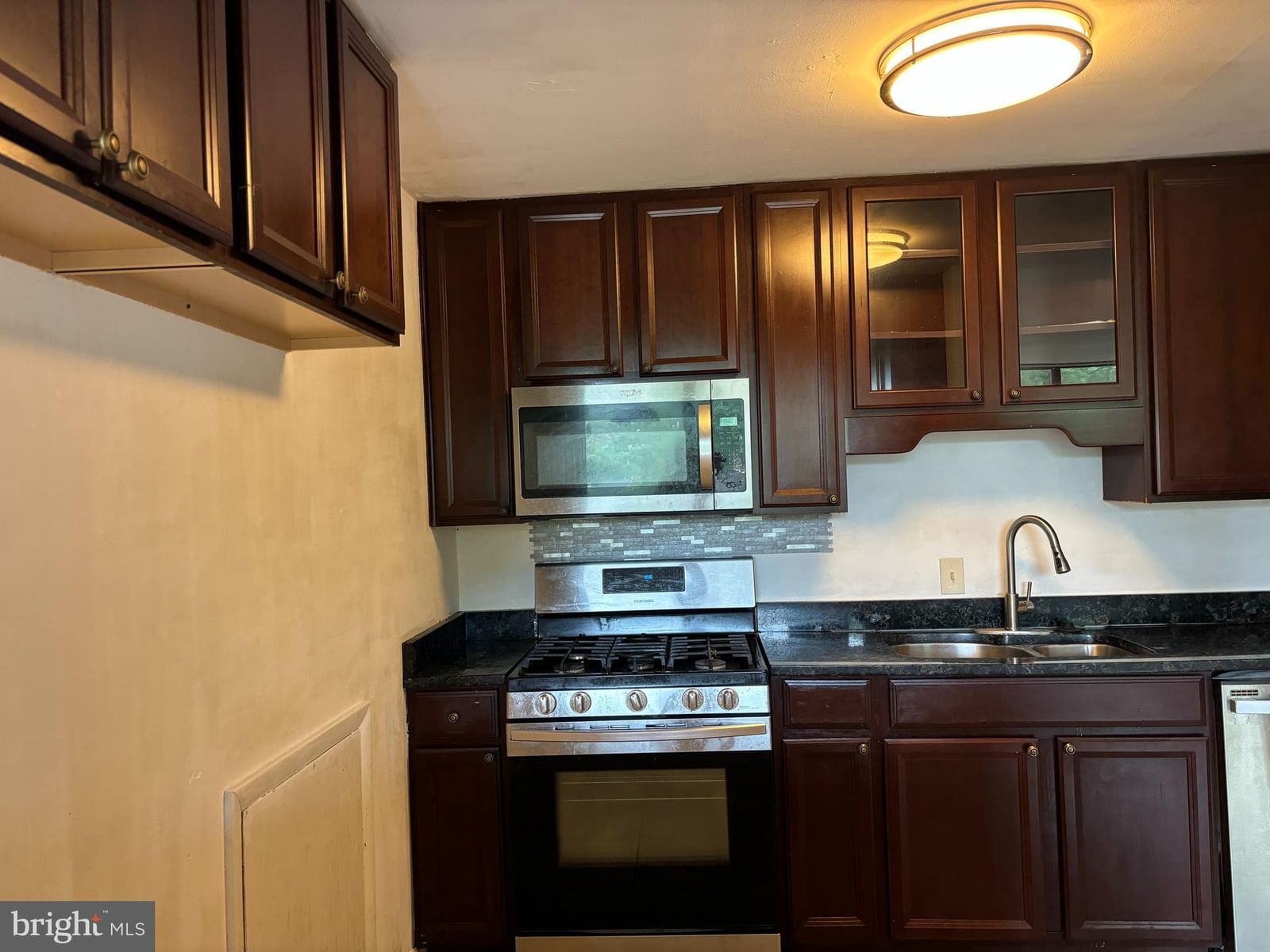 525 N ARMISTEAD STREET N #302 photograph