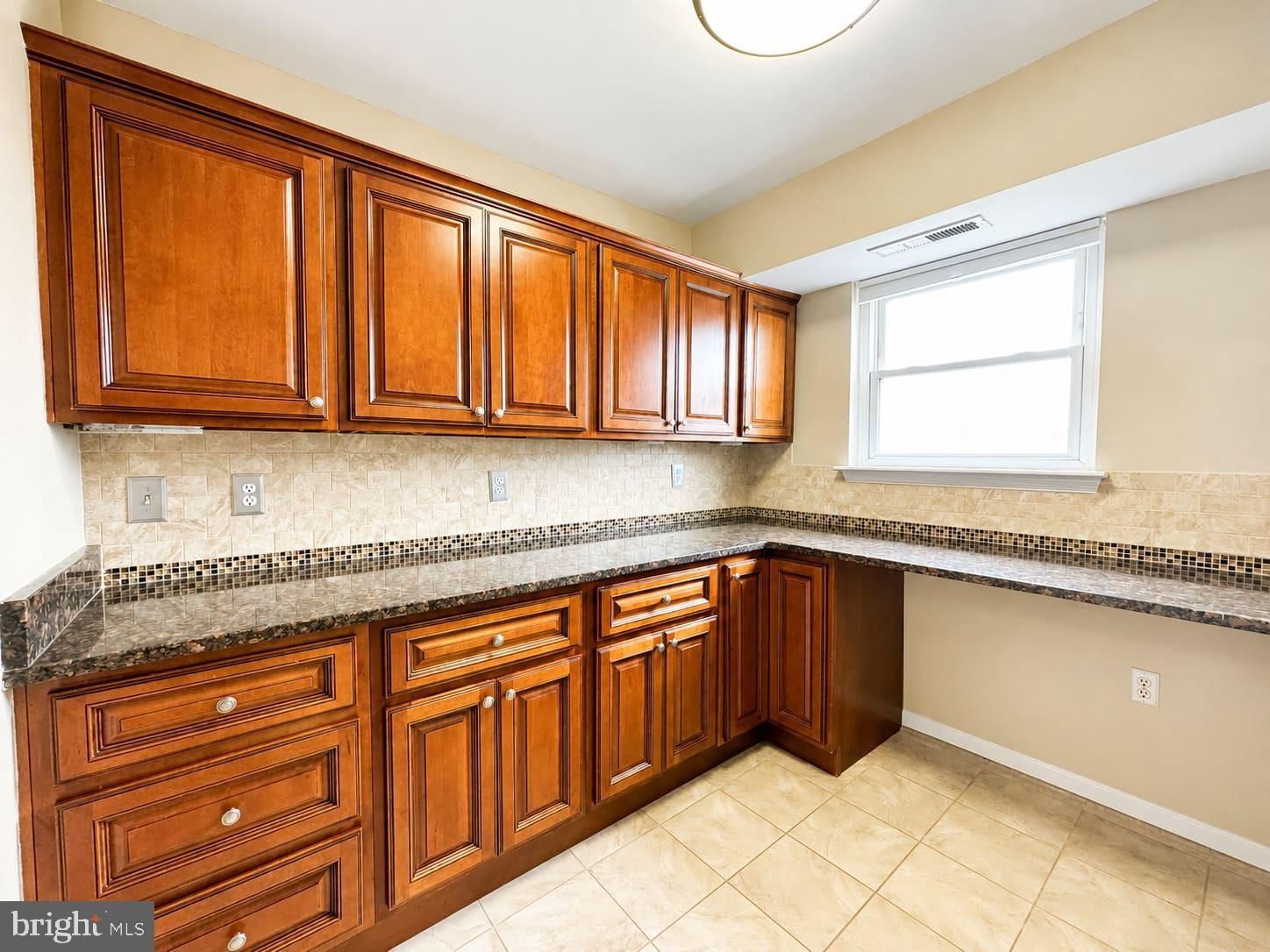 430 N ARMISTEAD STREET #303 photograph