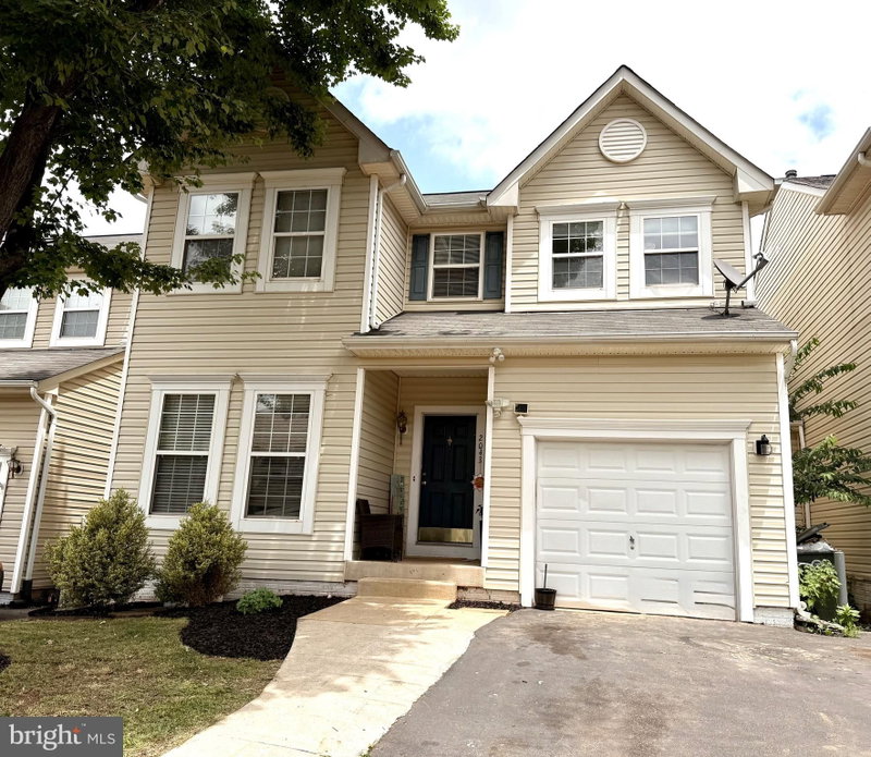 2043 CRANBERRY LANE