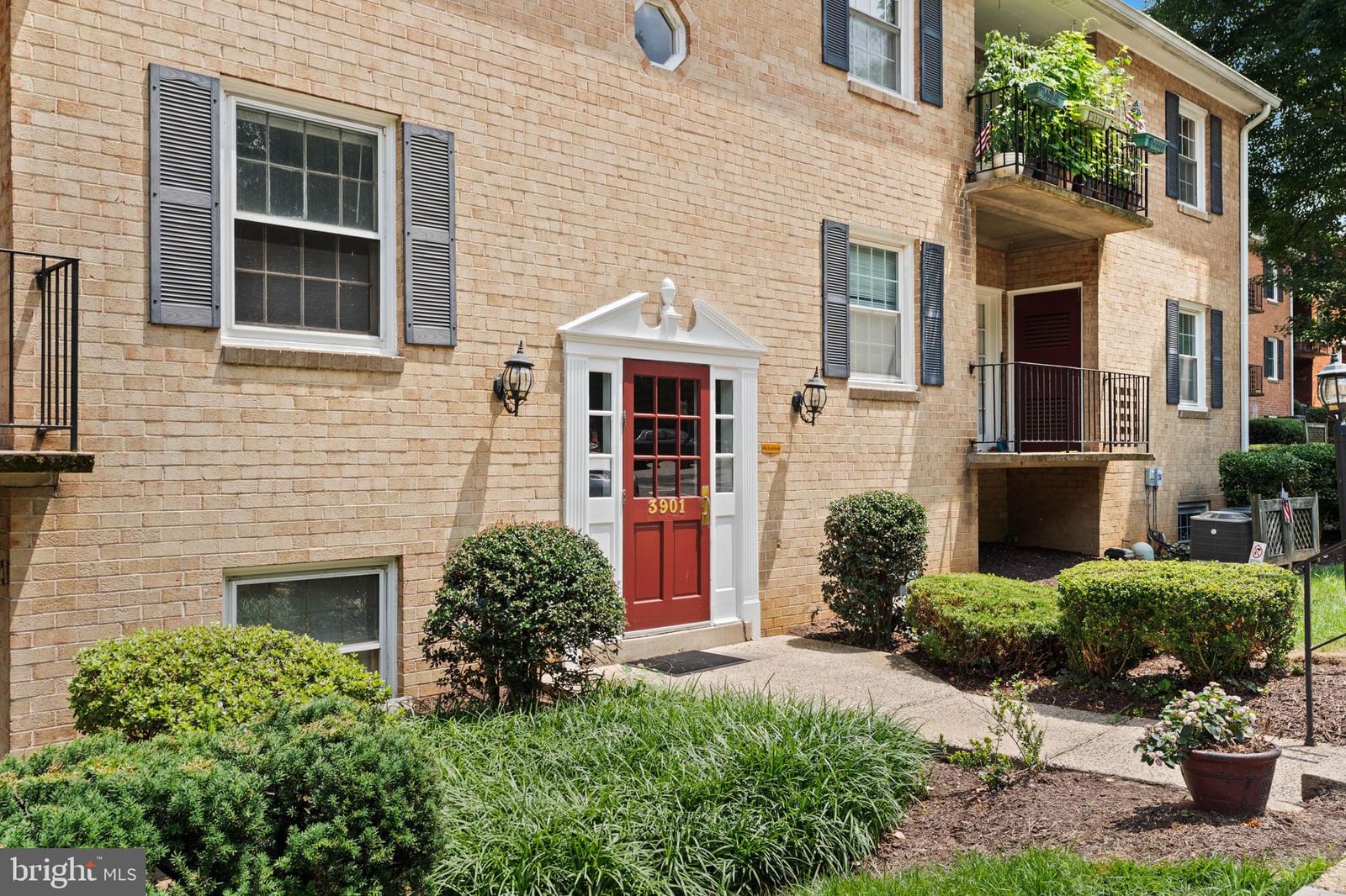 3901 LYNDHURST DRIVE #201 photograph
