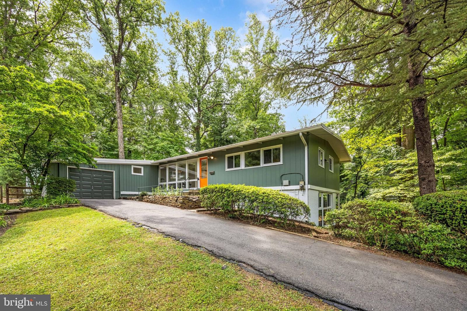 3419 FIDDLERS GREEN, FALLS CHURCH 22044, VA