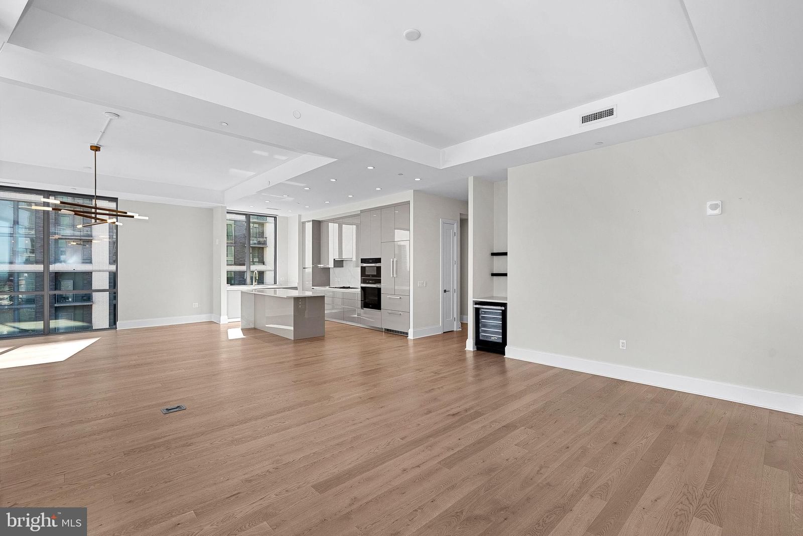 7887 JONES BRANCH DRIVE #1701 photograph