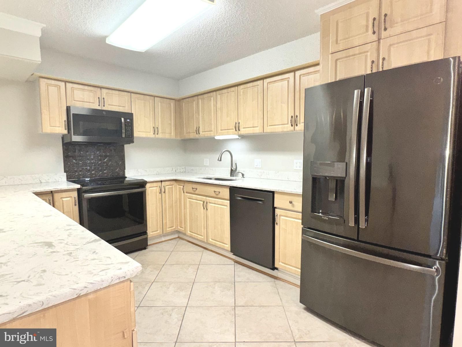 3800 POWELL LN, FALLS CHURCH 22041, VA