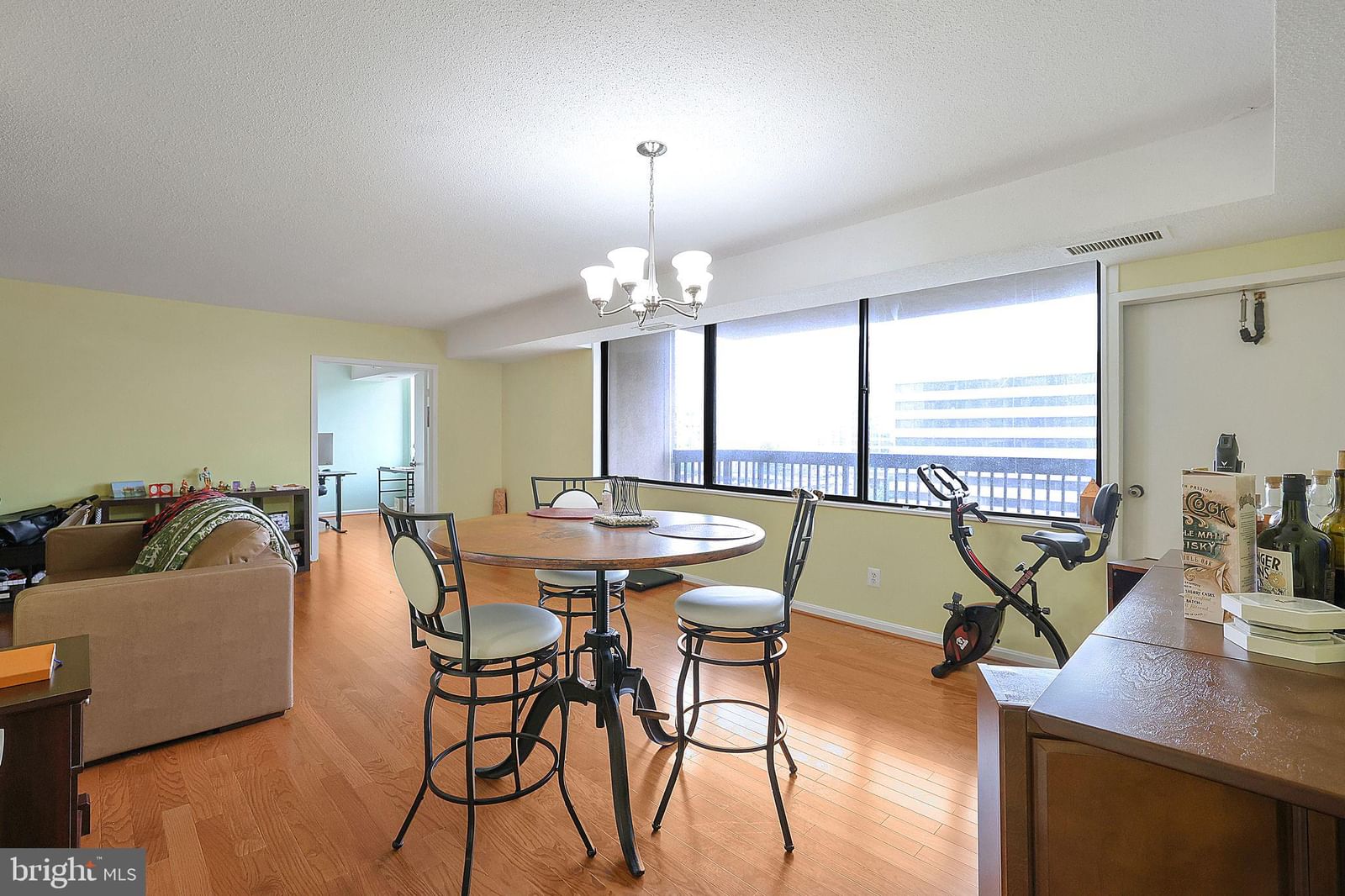 3713 S GEORGE MASON DRIVE #1011 photograph