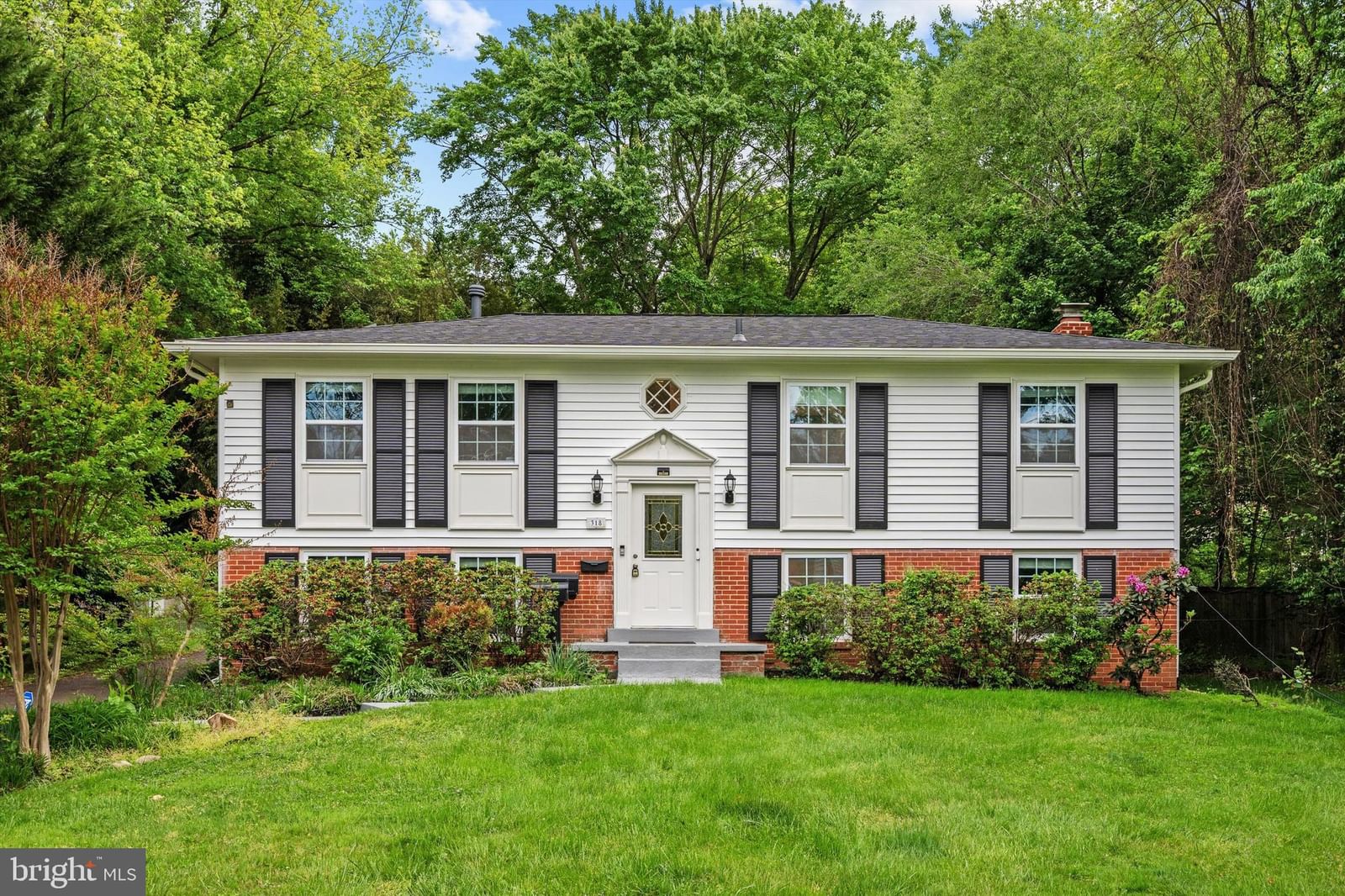 318 LAWYERS RD NW, VIENNA 22180, VA