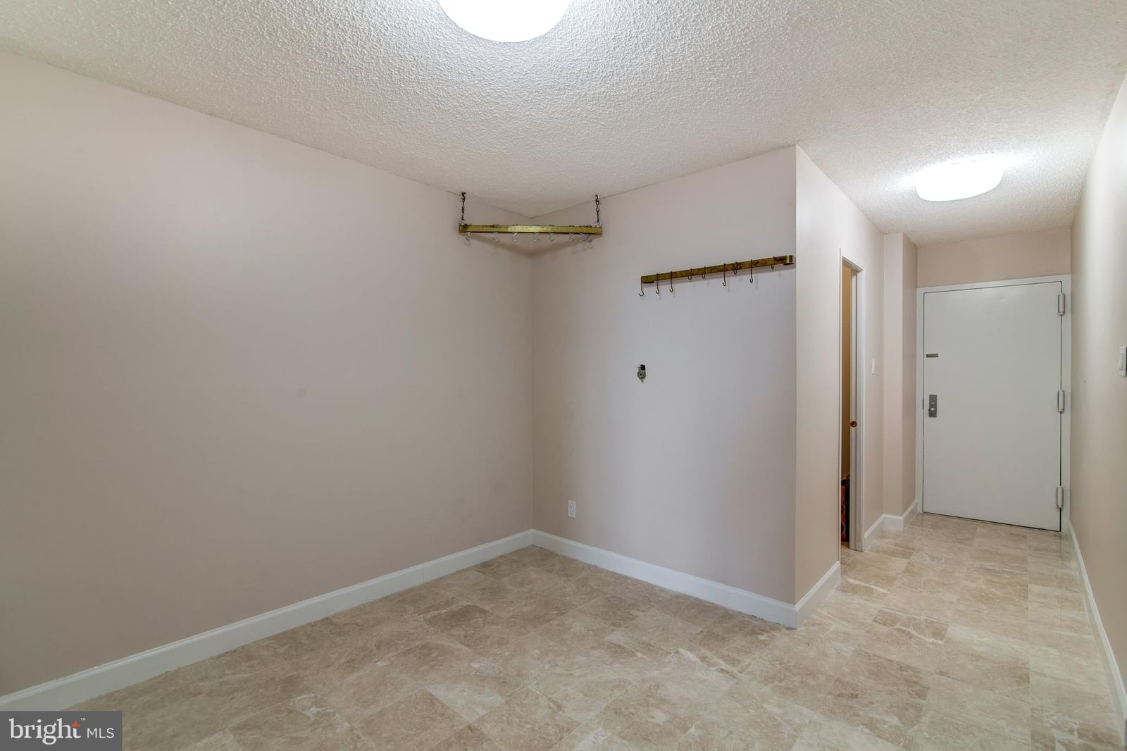 1800 OLD MEADOW ROAD #1510 photograph