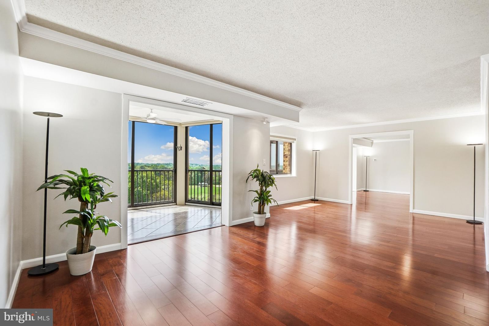 5901 MOUNT EAGLE DR, ALEXANDRIA 22303, VA