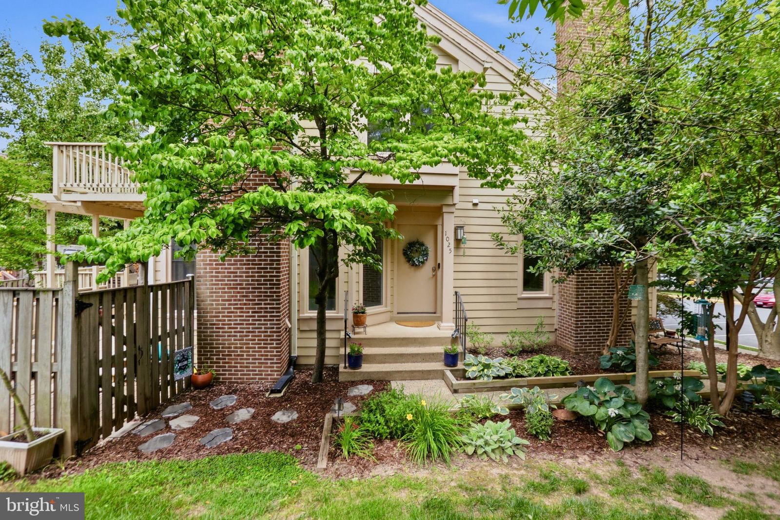 1025 BOROS CT, HERNDON 20170, VA