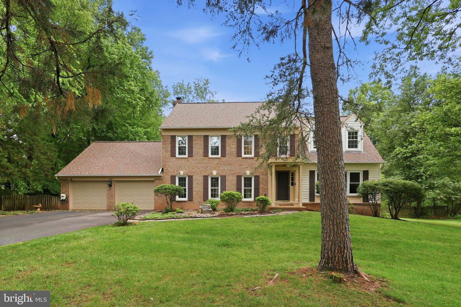 11913 HOLLY SPRING DR, GREAT FALLS 22066, VA