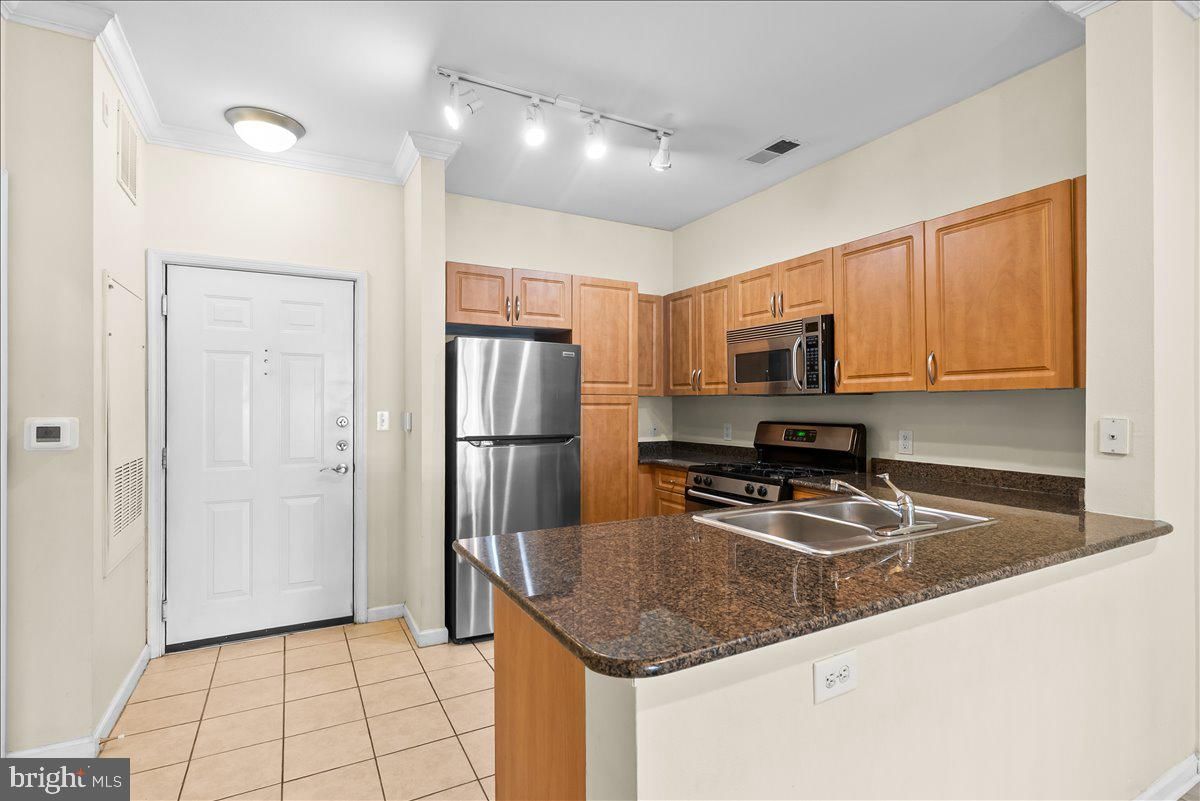 12913 CENTRE PARK CIR, HERNDON 20171, VA