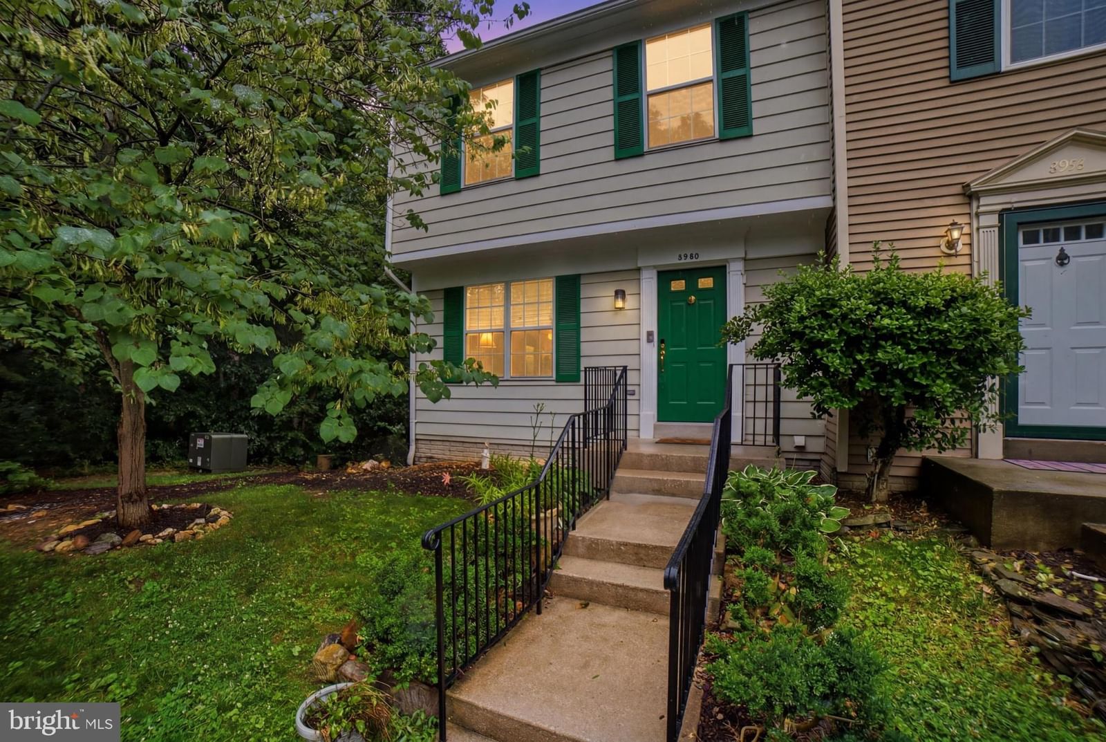 8960 WALDREN WAY, LORTON 22079, VA