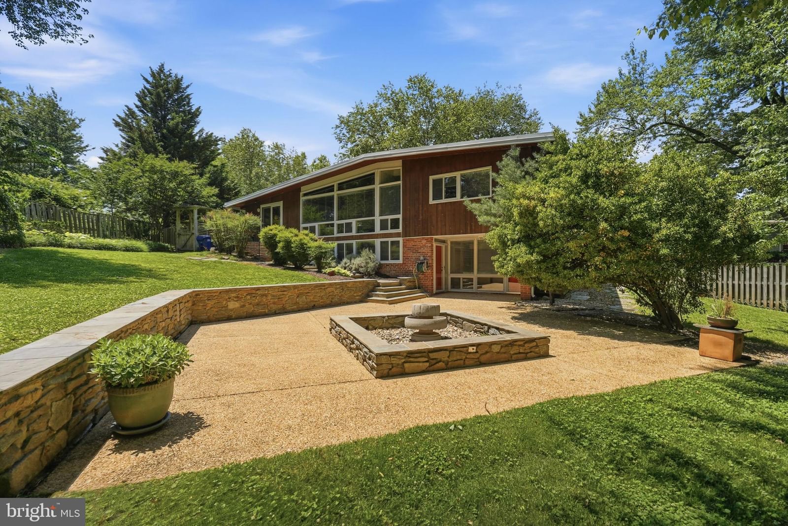 3005 CEDAR HILL RD, FALLS CHURCH 22042, VA