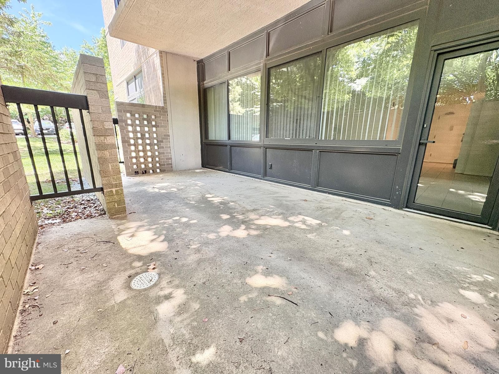 3713 S GEORGE MASON DRIVE #T5W photograph