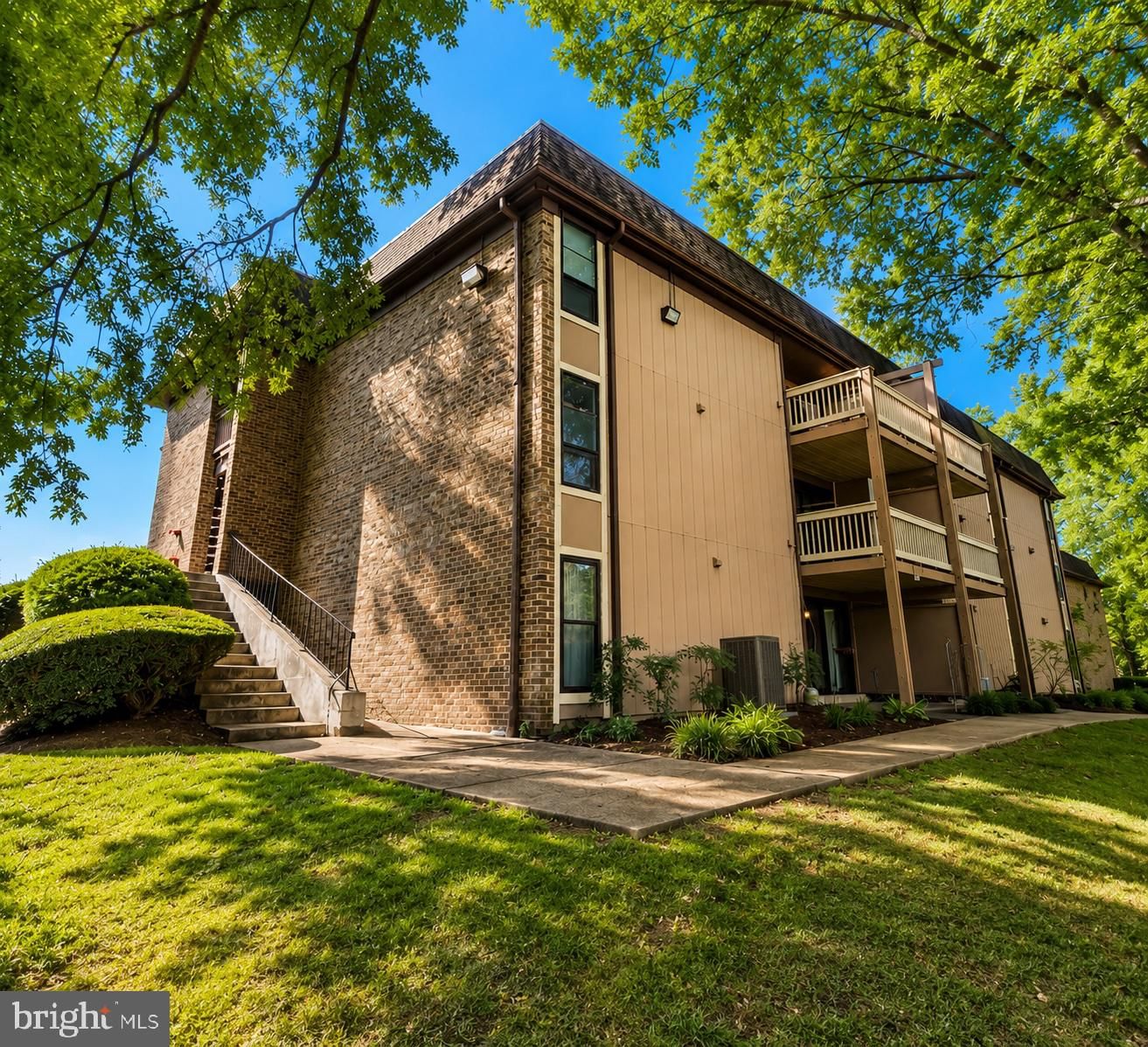5816 ROYAL RIDGE DR, SPRINGFIELD 22152, VA