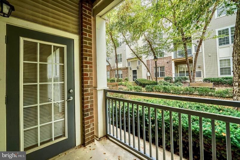 3021 NICOSH CIRCLE #1103 photograph