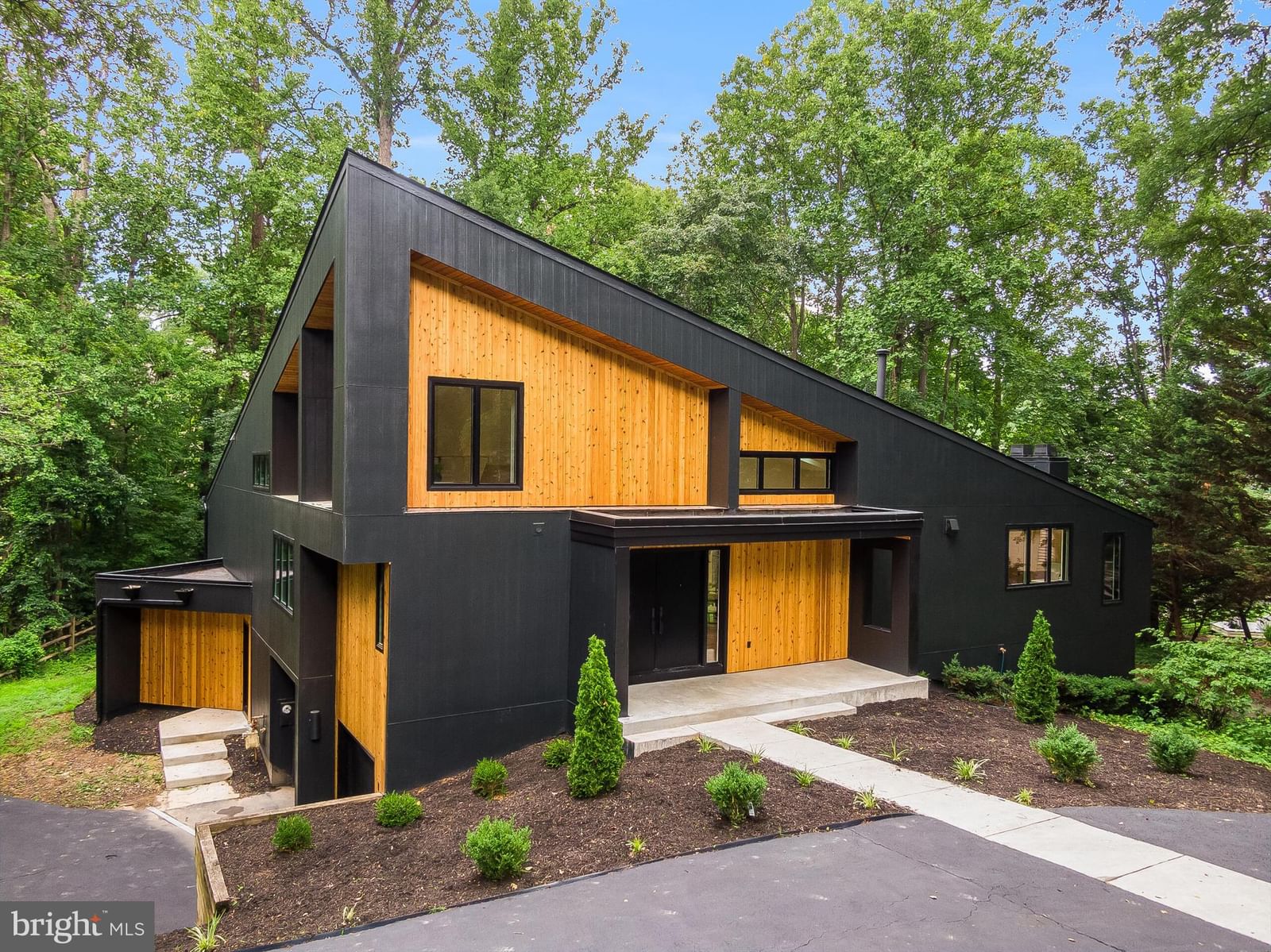 11582 GREENWICH POINT RD, RESTON 20194, VA