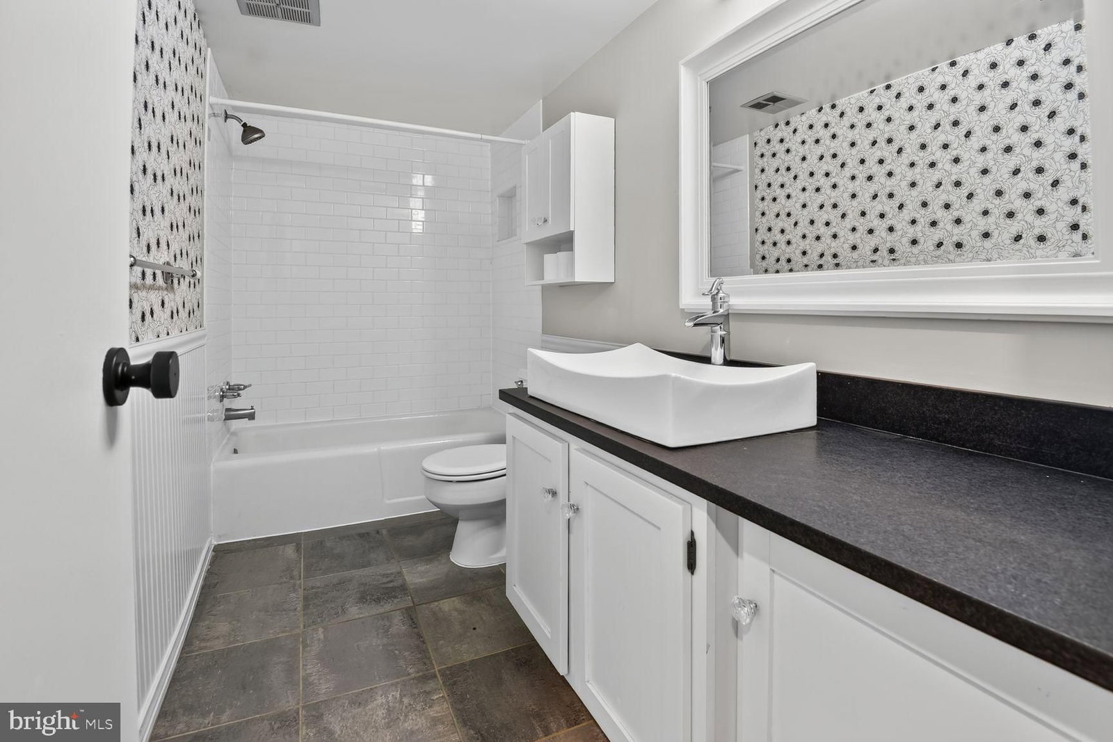 1534 NORTHGATE SQUARE #11C photograph