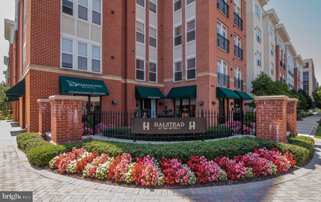 2665 PROSPERITY AVENUE #444 photograph