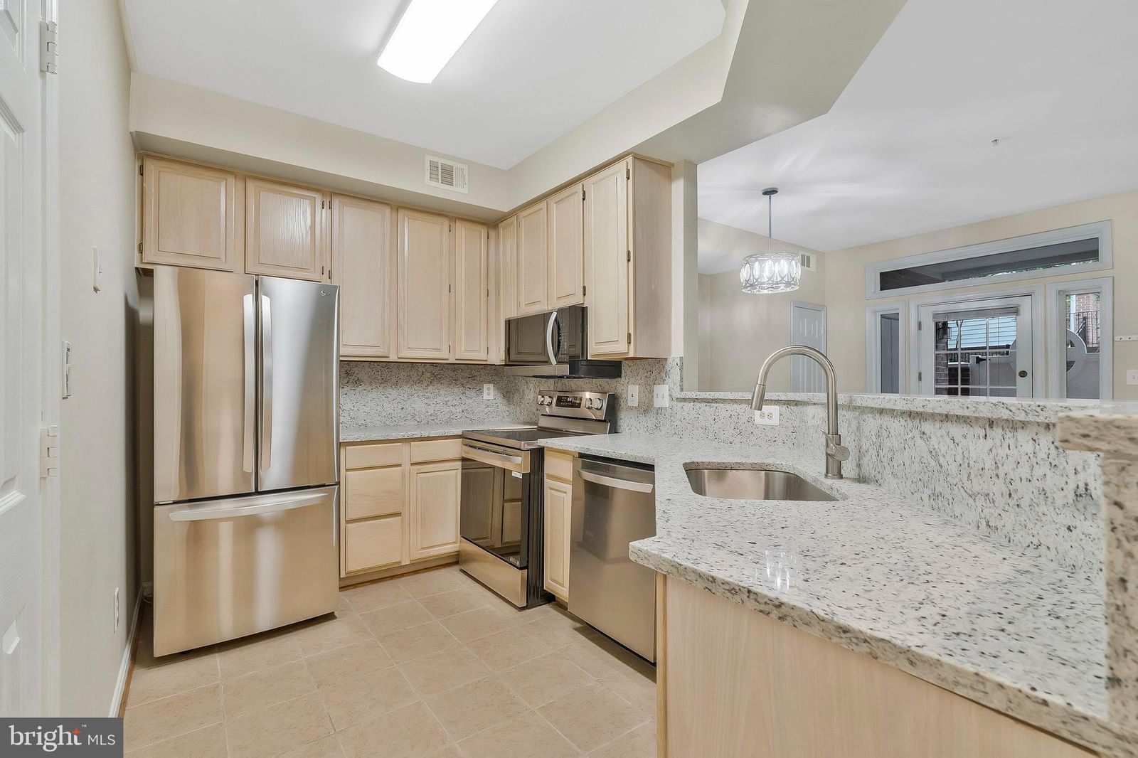 1319 GARDEN WALL COURT #404 photograph