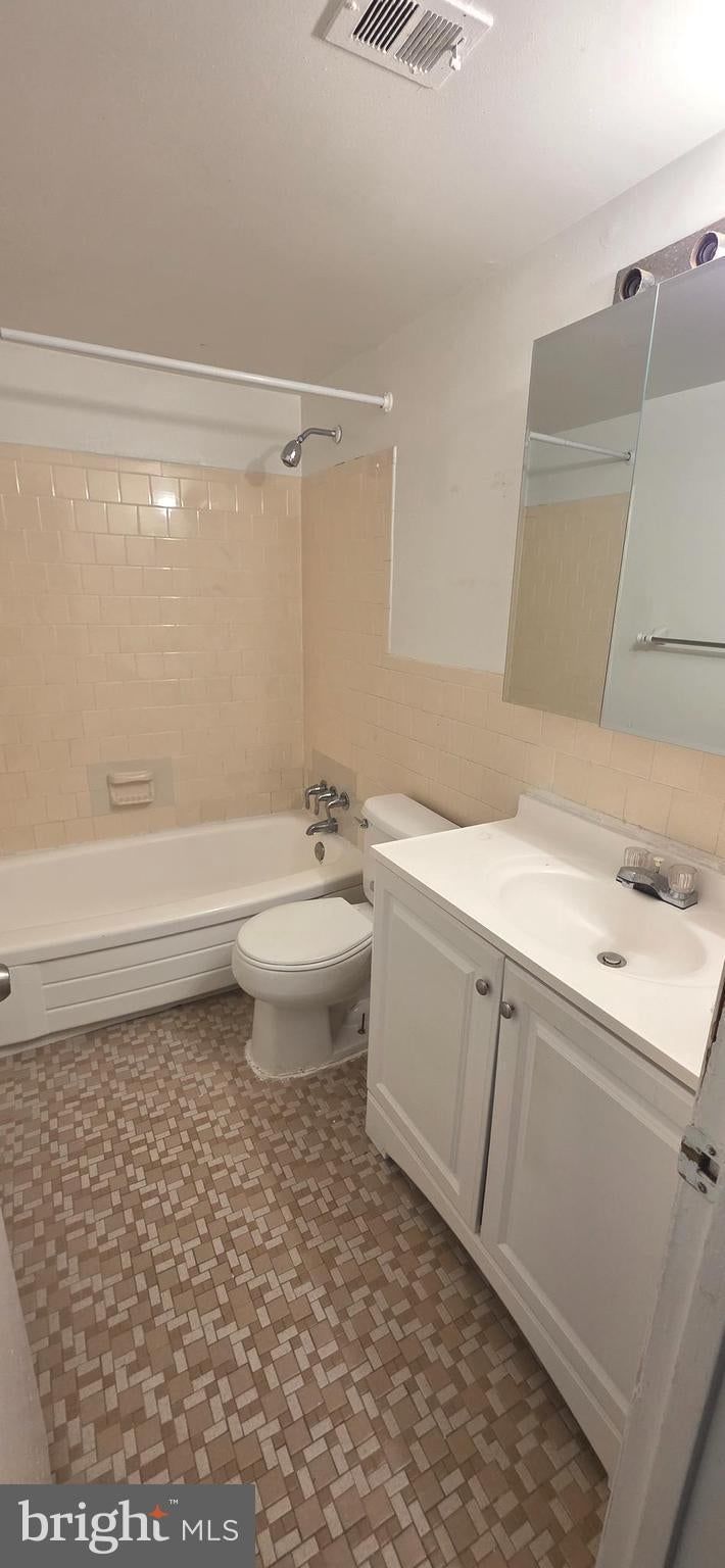 4355 IVYMOUNT COURT #5 photograph
