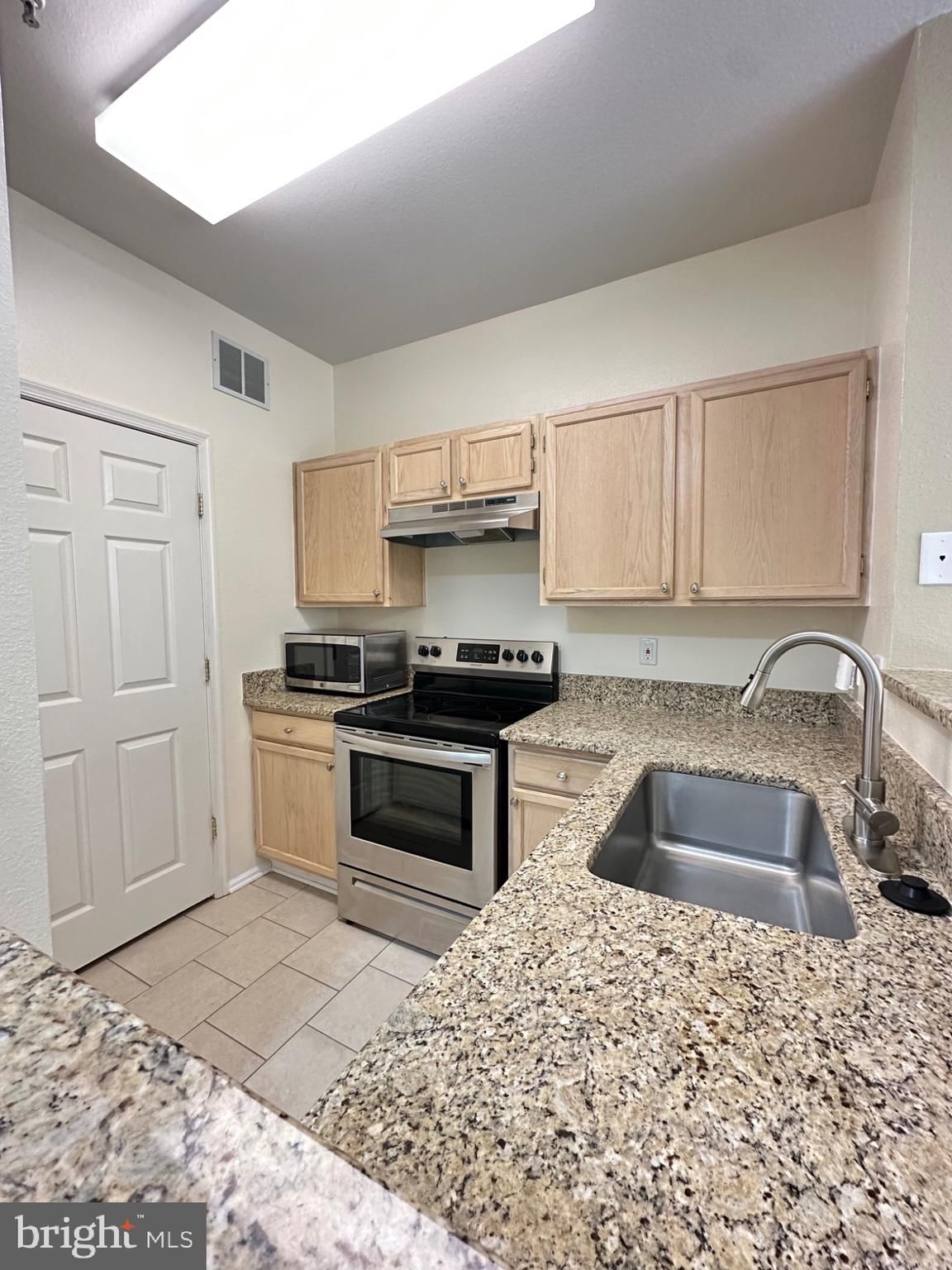 1580 SPRING GATE DRIVE #4216 photograph