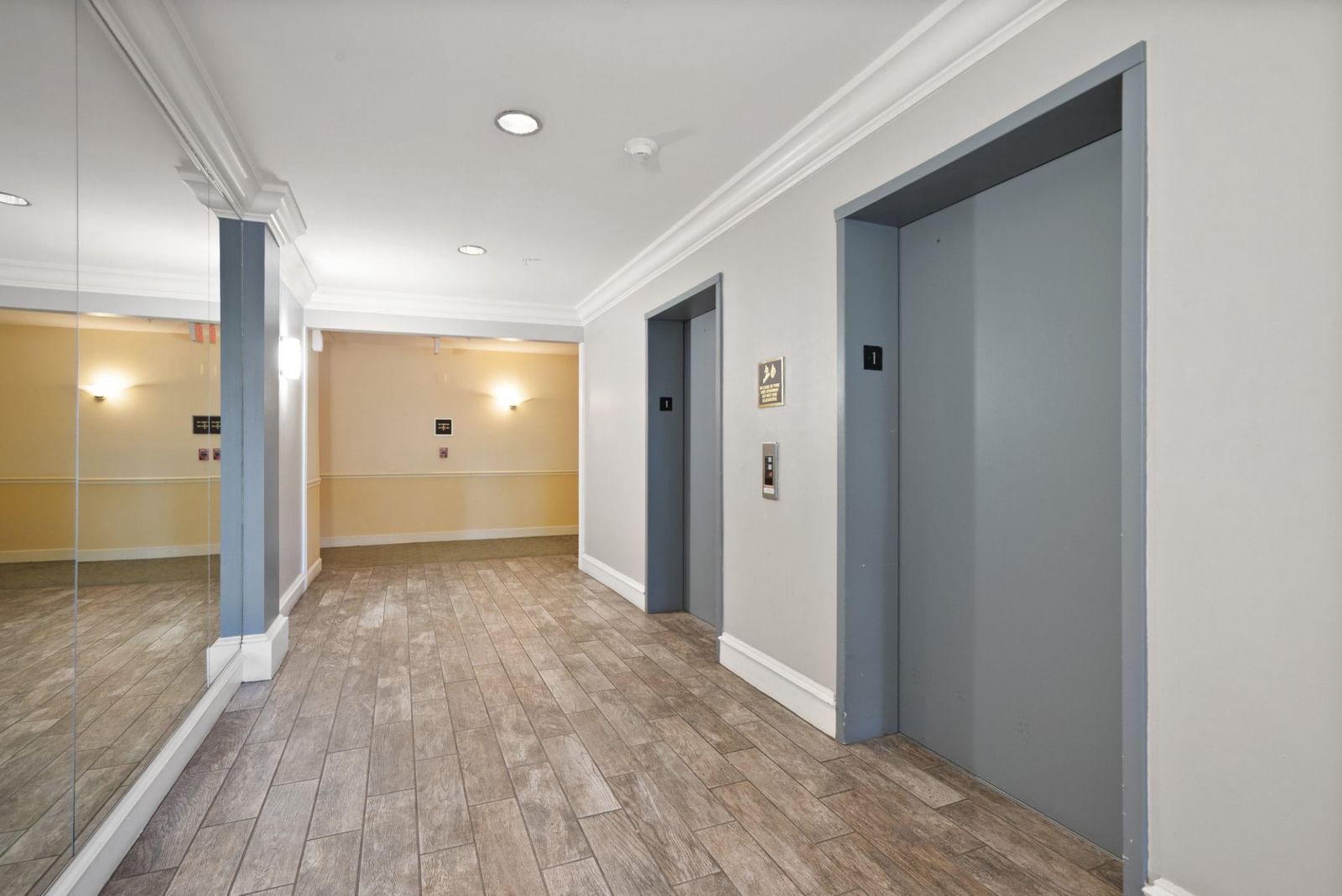 12919 ALTON SQ #417 photograph