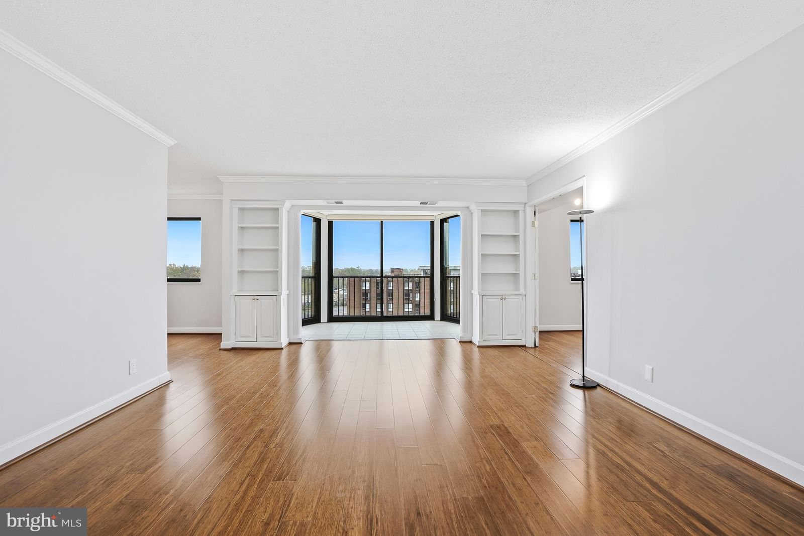 5904 MOUNT EAGLE DR, ALEXANDRIA 22303, VA