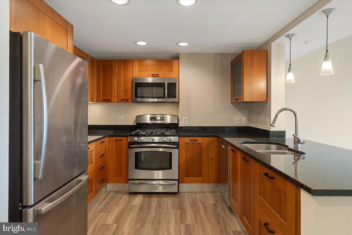 2451 MIDTOWN AVENUE #1308 photograph