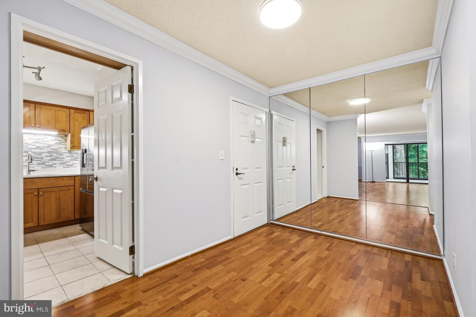 5901 MOUNT EAGLE DRIVE #108 photograph