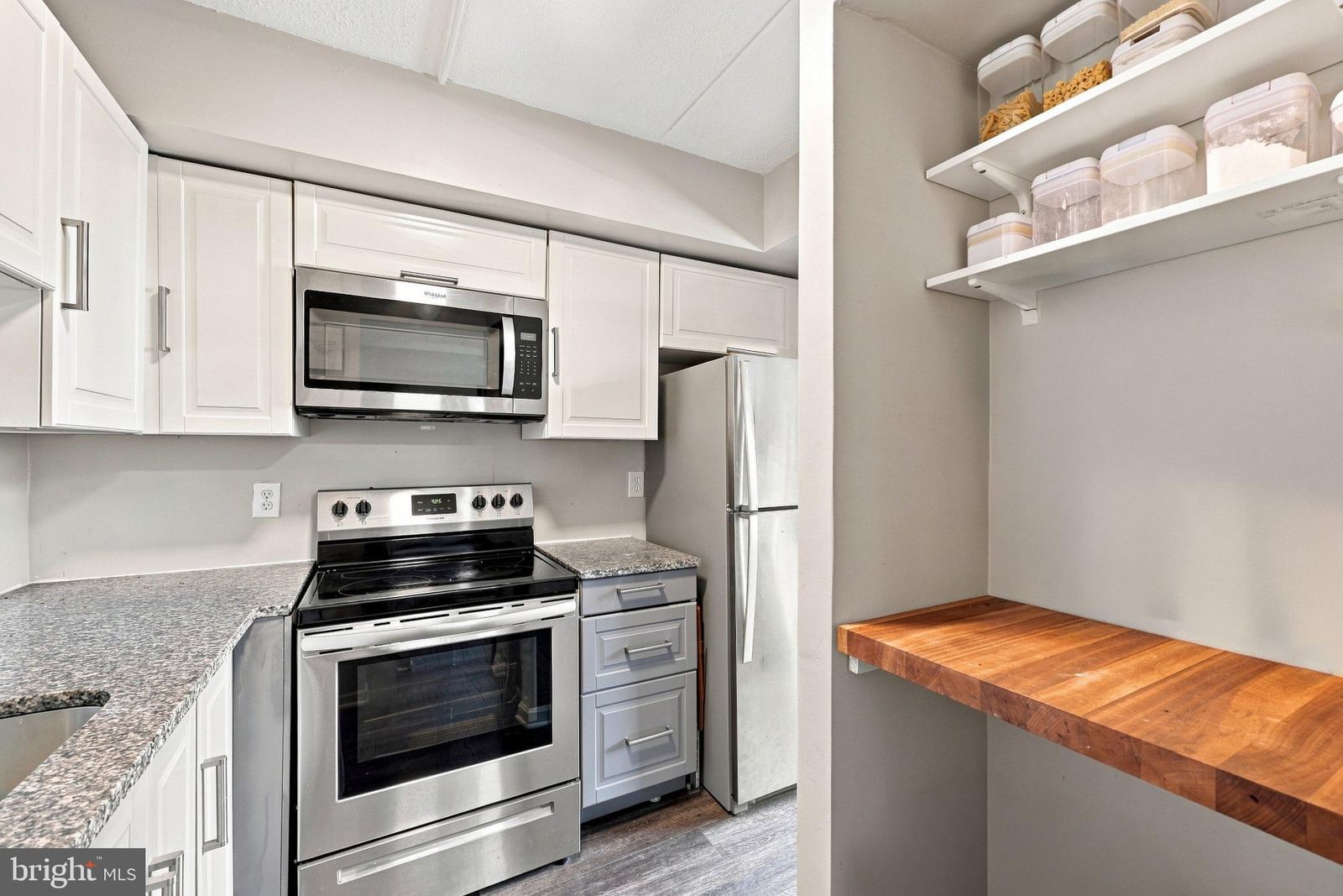 8602 VILLAGE SQUARE DRIVE #C photograph