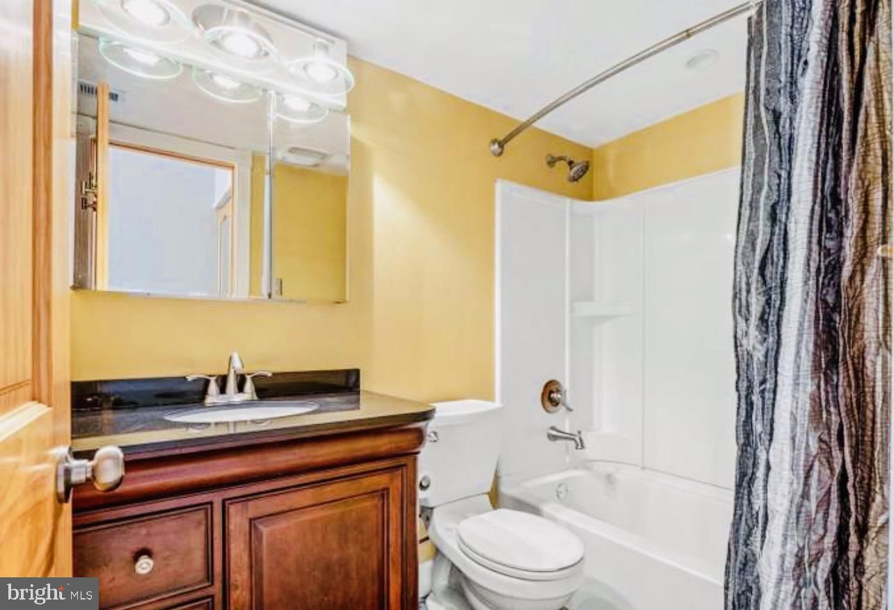 9718 KINGSBRIDGE DRIVE #204 photograph