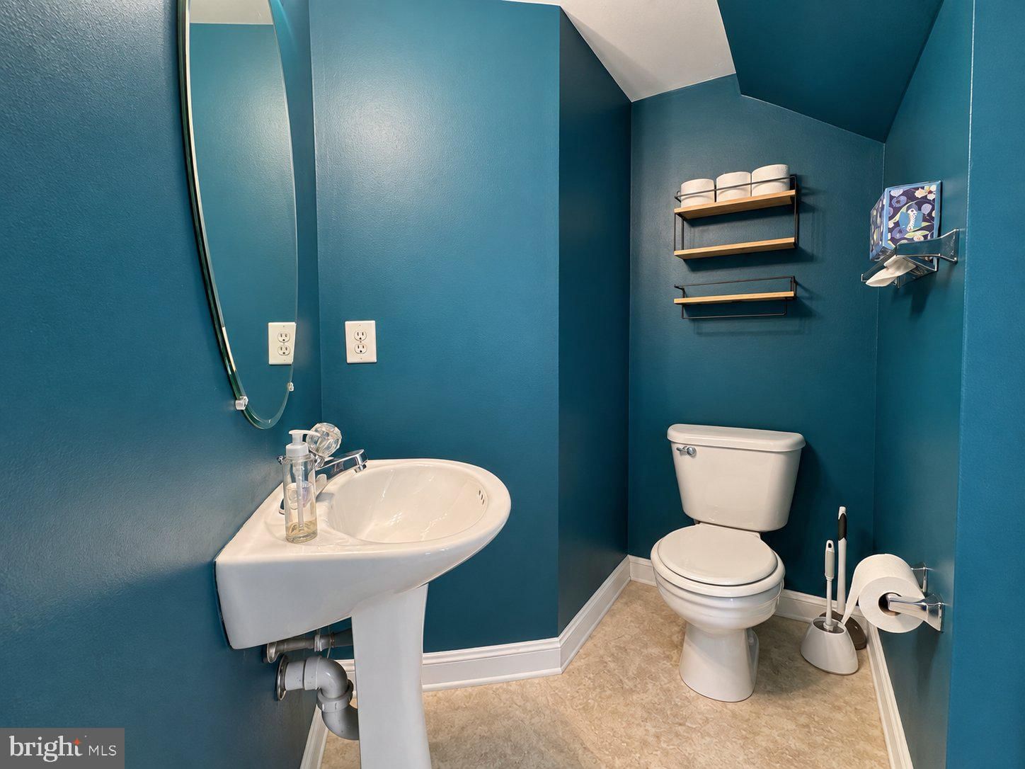 2497 ANGELINE DRIVE #301 photograph