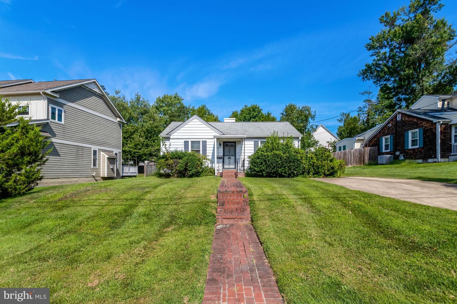 2214 BOXWOOD DR, FALLS CHURCH 22043, VA