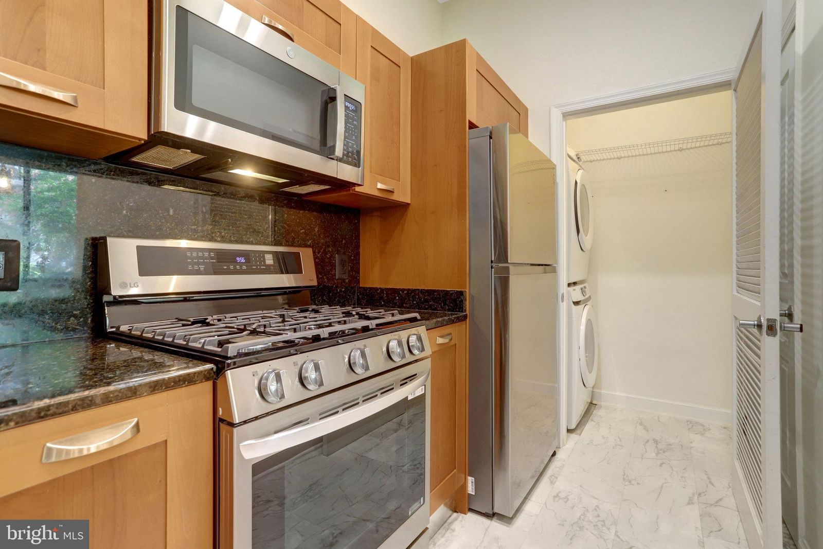 2451 MIDTOWN AVENUE #104 photograph