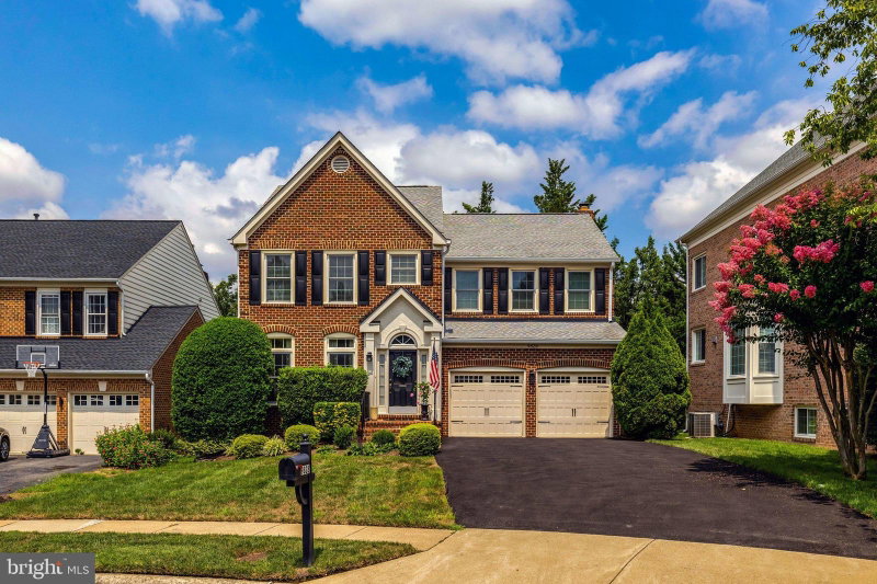 9828 FOX REST LANE