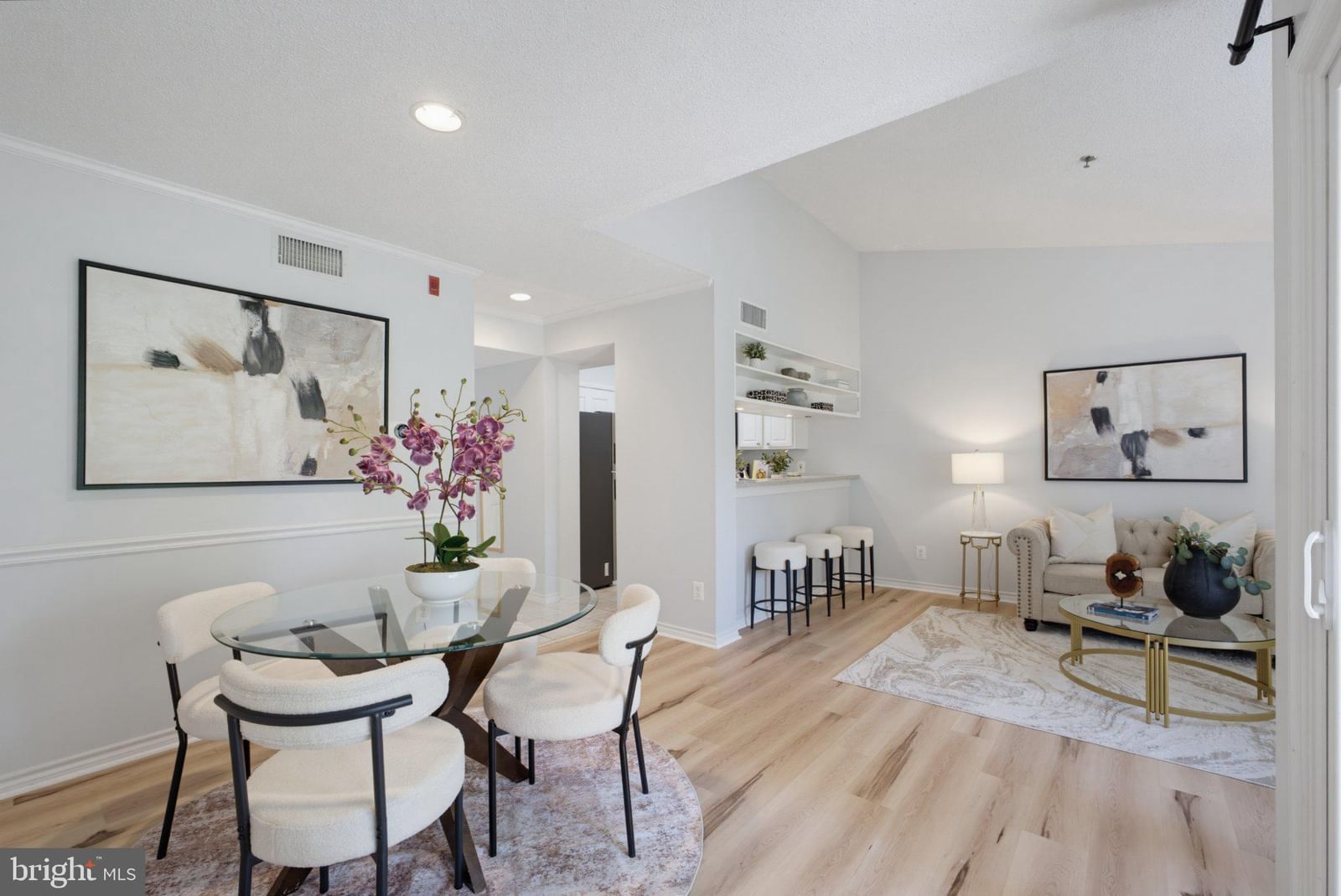 1524 LINCOLN WAY #407 photograph
