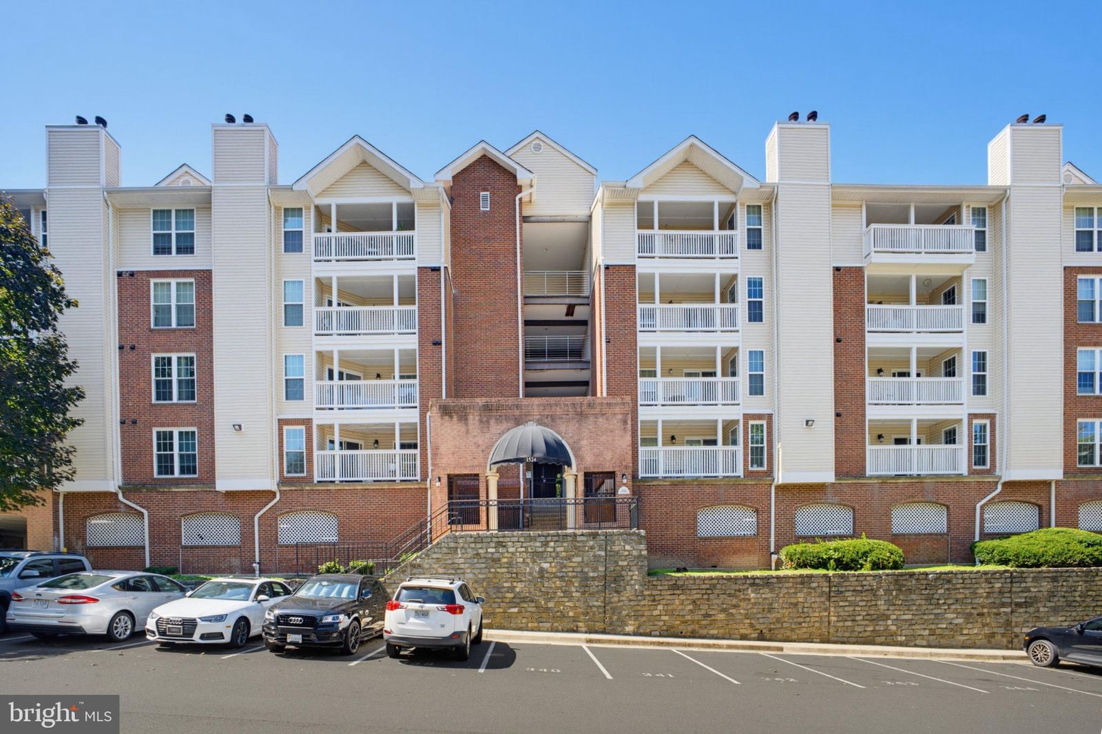 1524 LINCOLN WAY #407 photograph