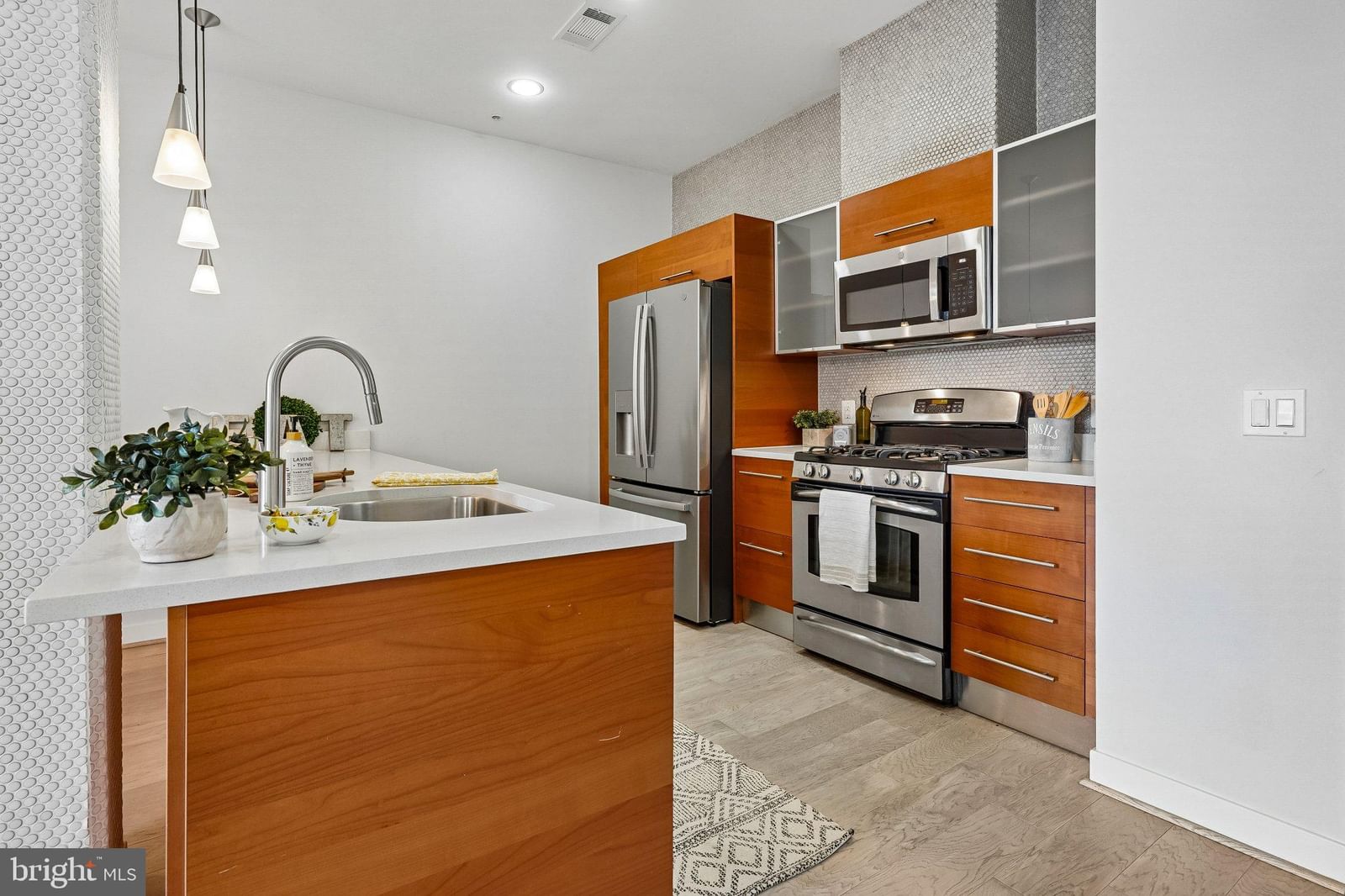 12025 NEW DOMINION PARKWAY #304 photograph