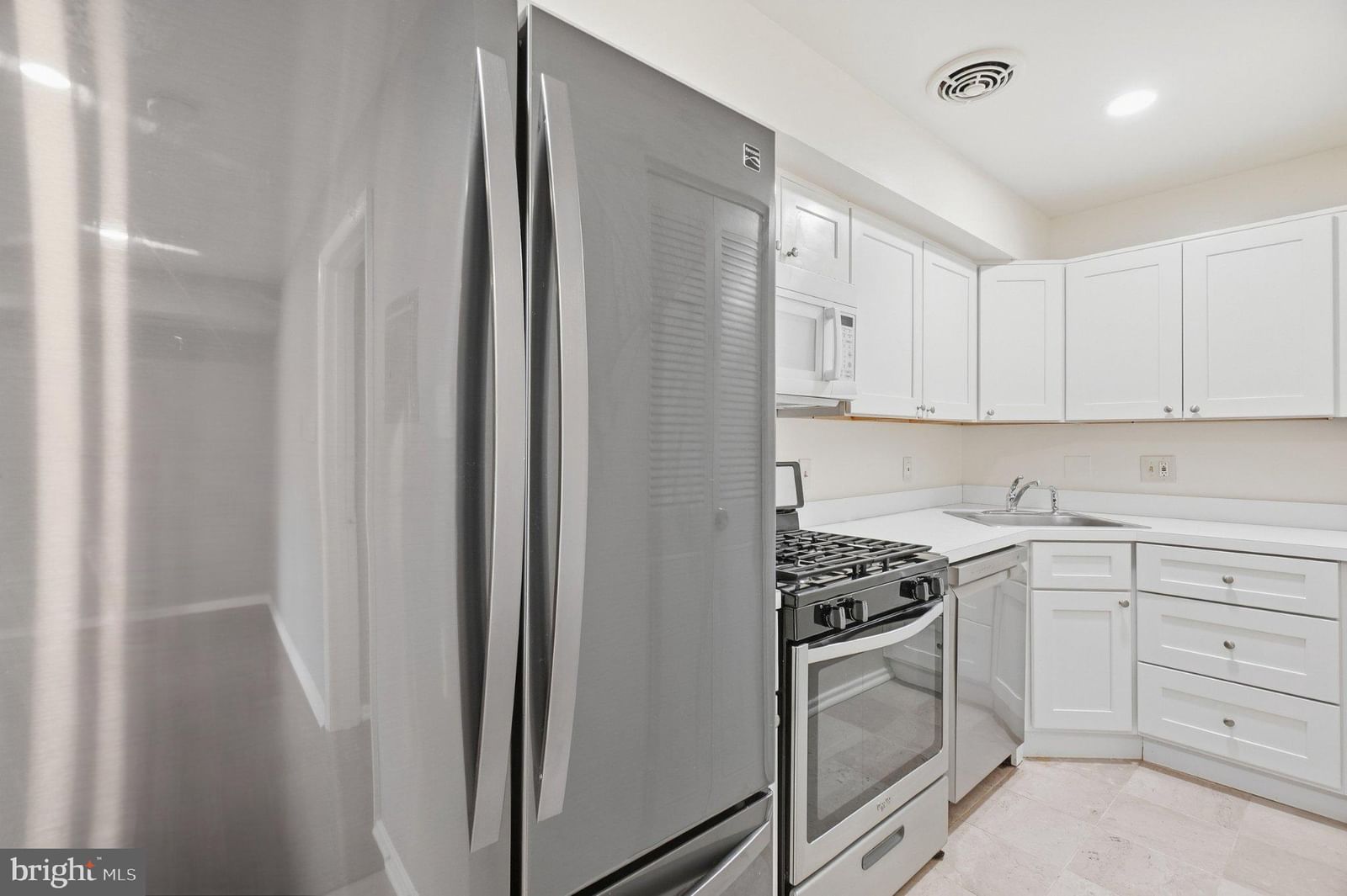 204 PARK TERRACE COURT SE #24 photograph