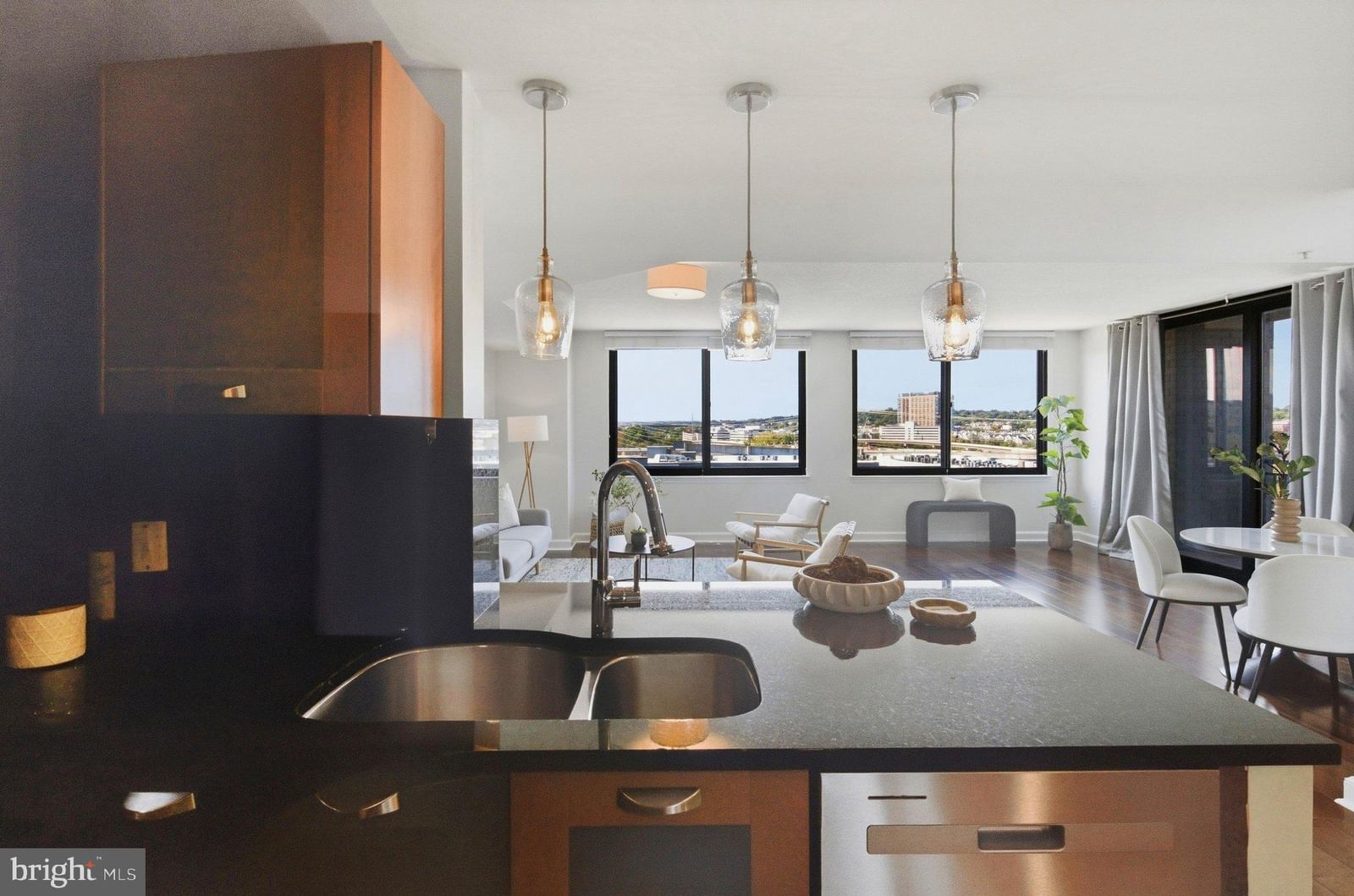 2451 MIDTOWN AVENUE #928 photograph