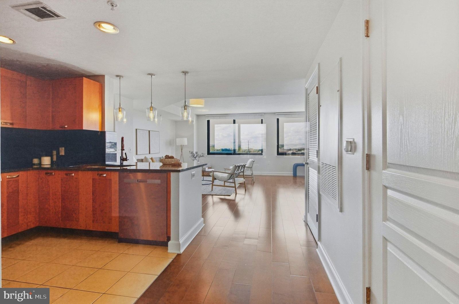 2451 MIDTOWN AVENUE #928 photograph