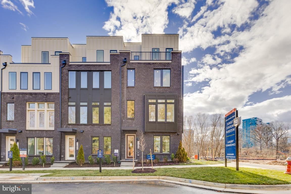 11577 PATRIOTIC LN, RESTON 20190, VA