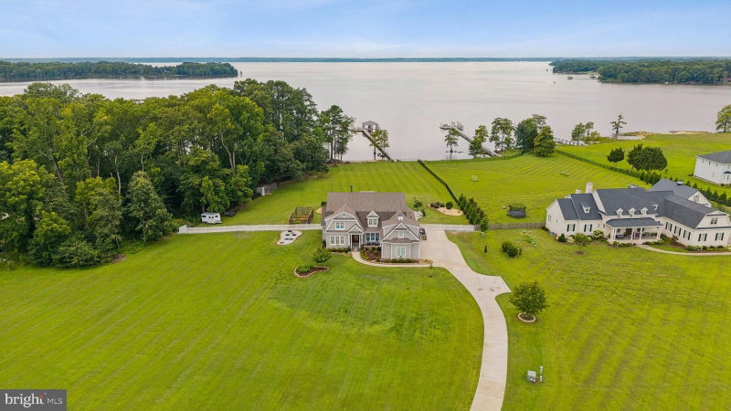 1493 JOHN TYLER MEMORIAL HIGHWAY