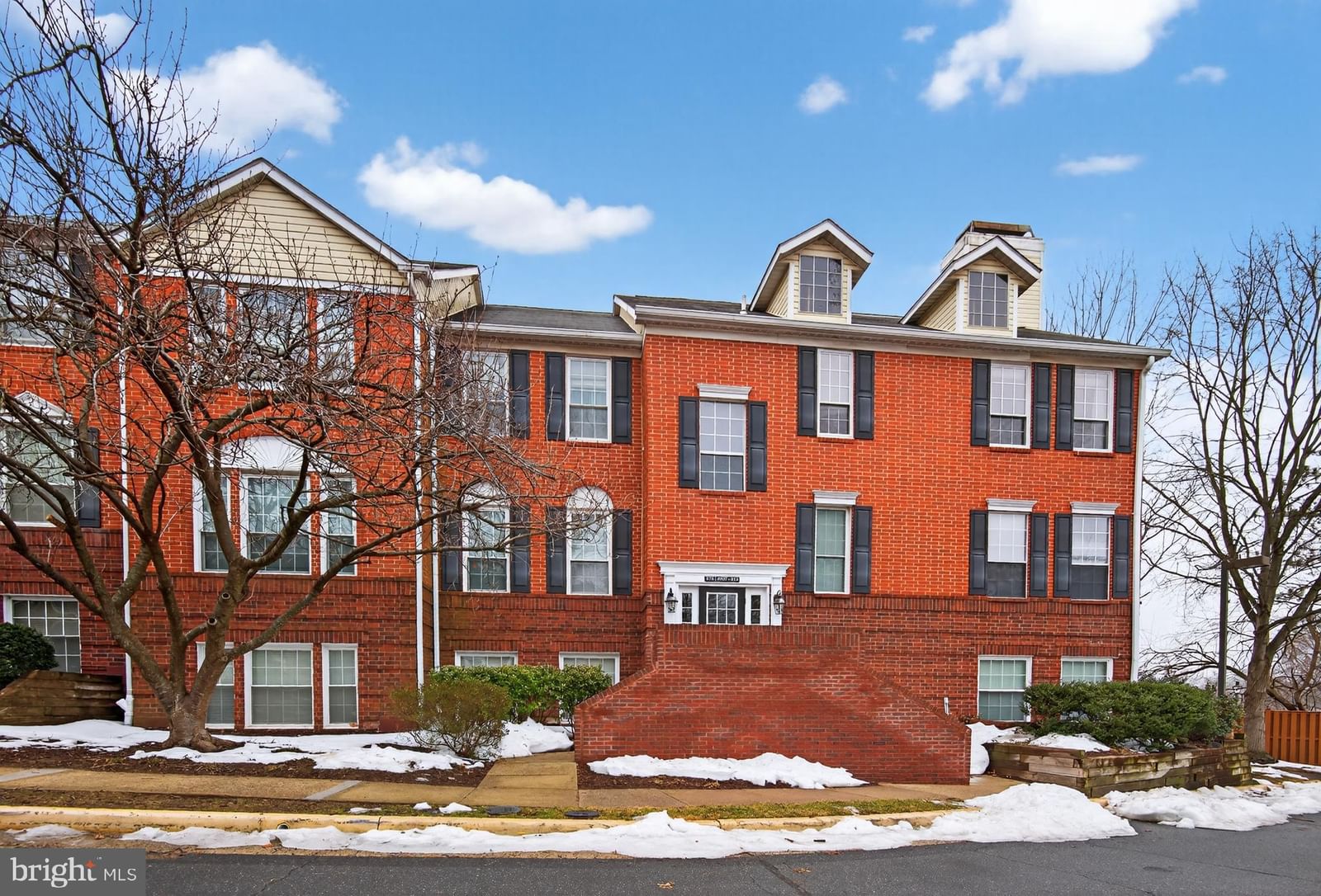 678 GATEWAY DR SE, LEESBURG 20175, VA