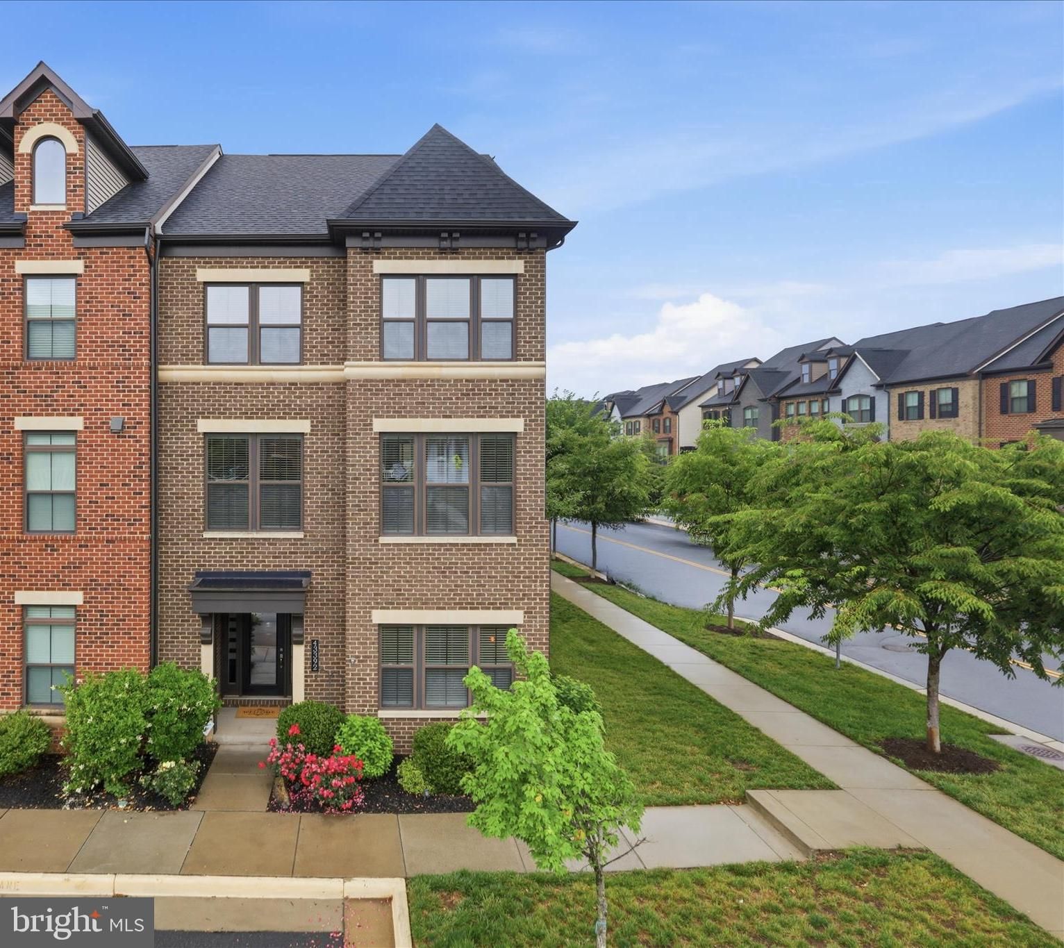 43392 WHITEHEAD TER, ASHBURN 20148, VA