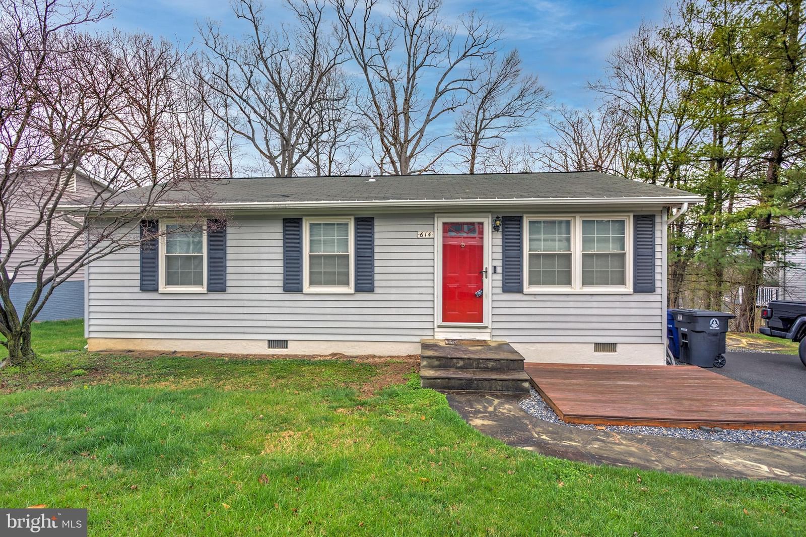614 YORK LN SE, LEESBURG 20175, VA