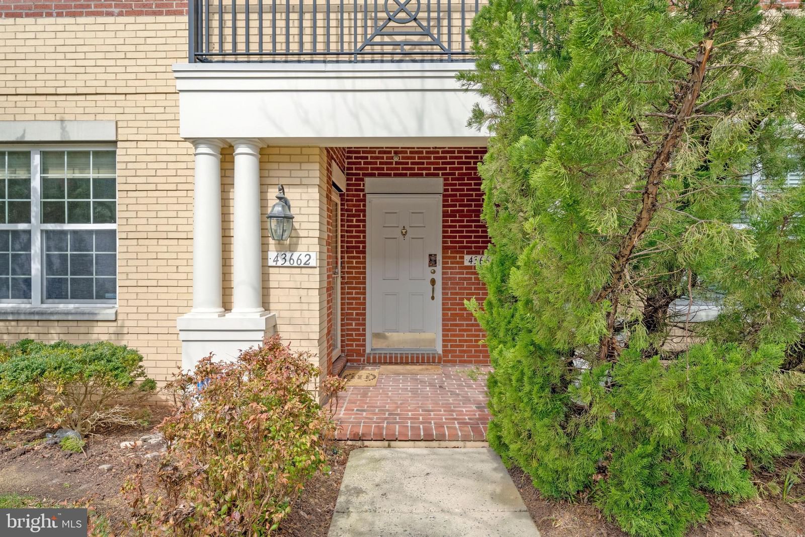 43662 MCDOWELL SQ, LEESBURG 20176, VA