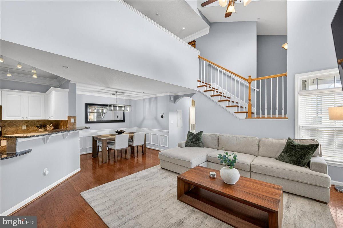 502 SUNSET VIEW TER SE, LEESBURG 20175, VA