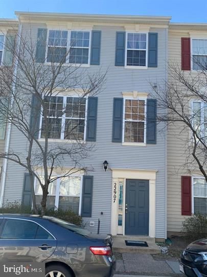 22907 BENSON TER, STERLING 20166, VA