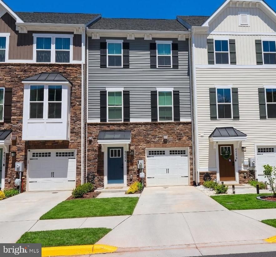46274 MOUNT KELLOGG TER, STERLING 20164, VA